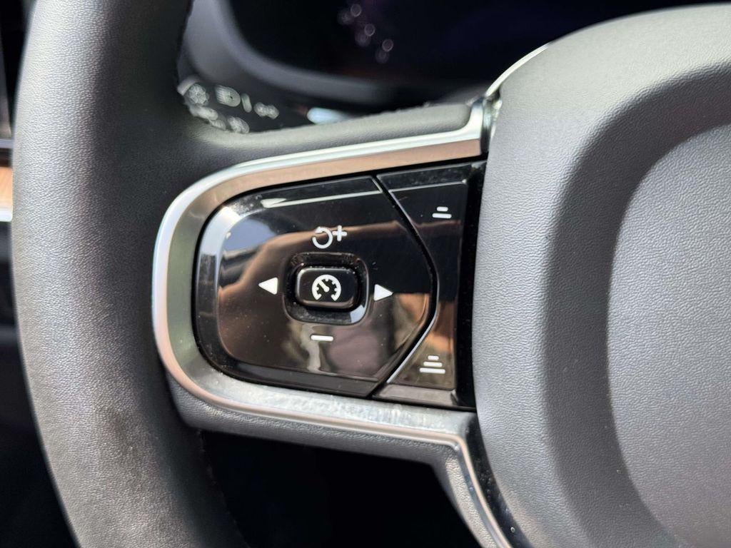 2024 Volvo V60 Cross Country B5 Plus