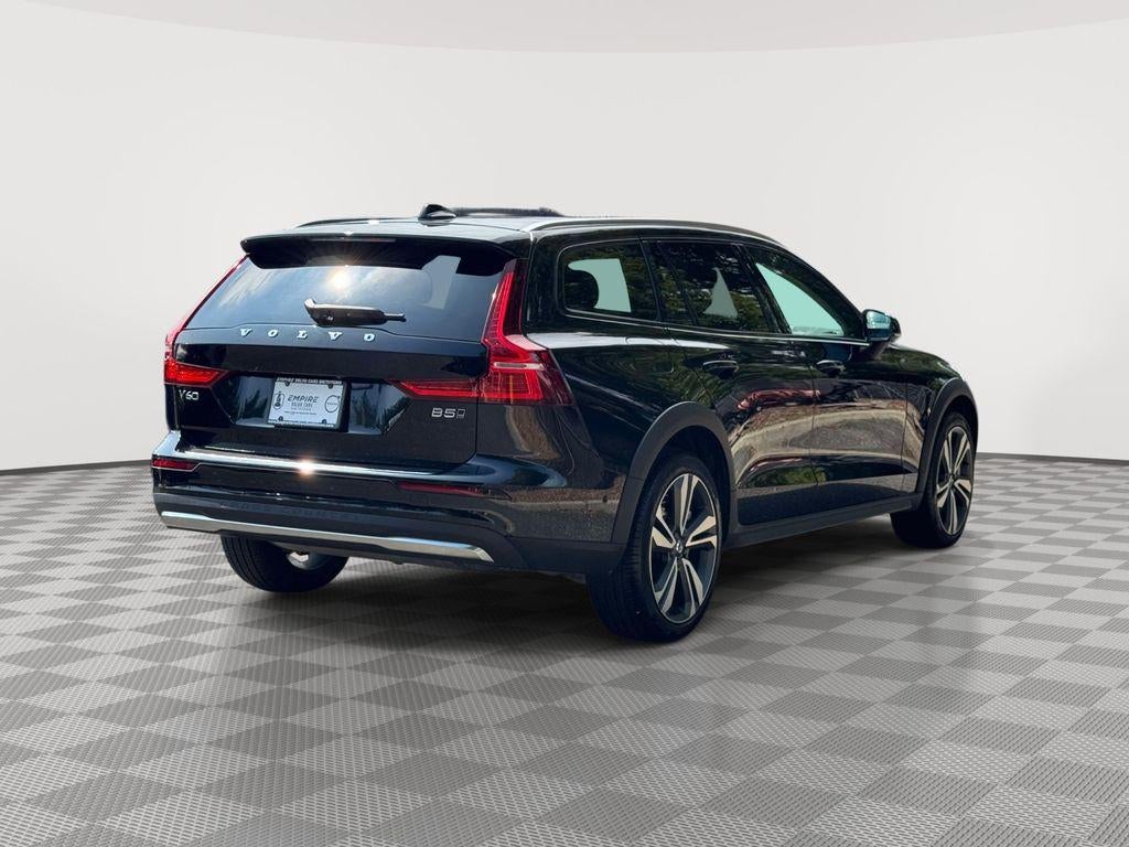 2024 Volvo V60 Cross Country B5 Plus