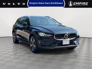 2024 Volvo V60 Cross Country B5 Plus
