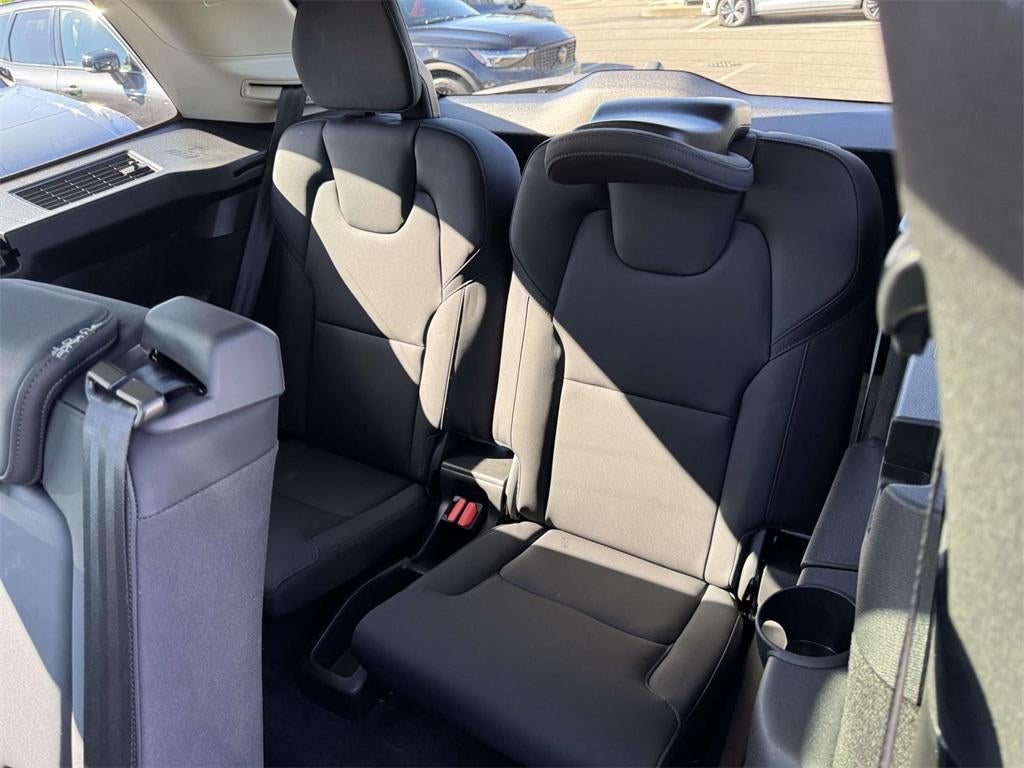 2025 Volvo XC90 B5 Plus 7-Seater