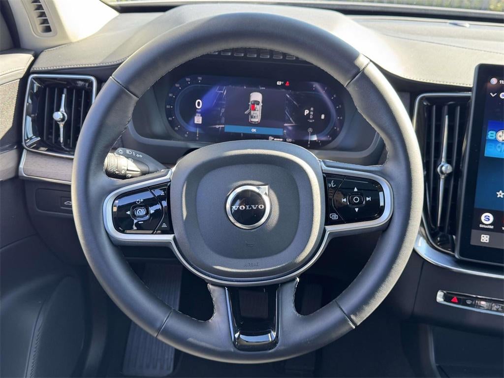 2025 Volvo XC90 B5 Plus 7-Seater
