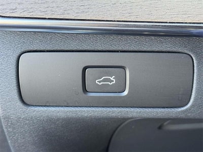 2025 Volvo XC90 B5 Plus 7-Seater