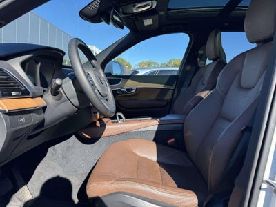 2025 Volvo XC90 B5 Plus