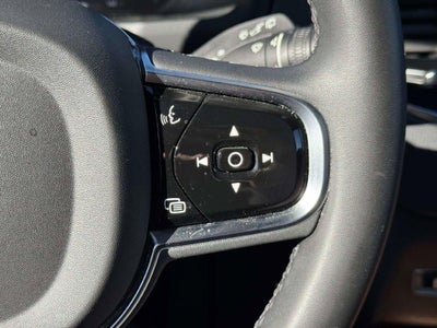 2025 Volvo XC90 B5 Plus
