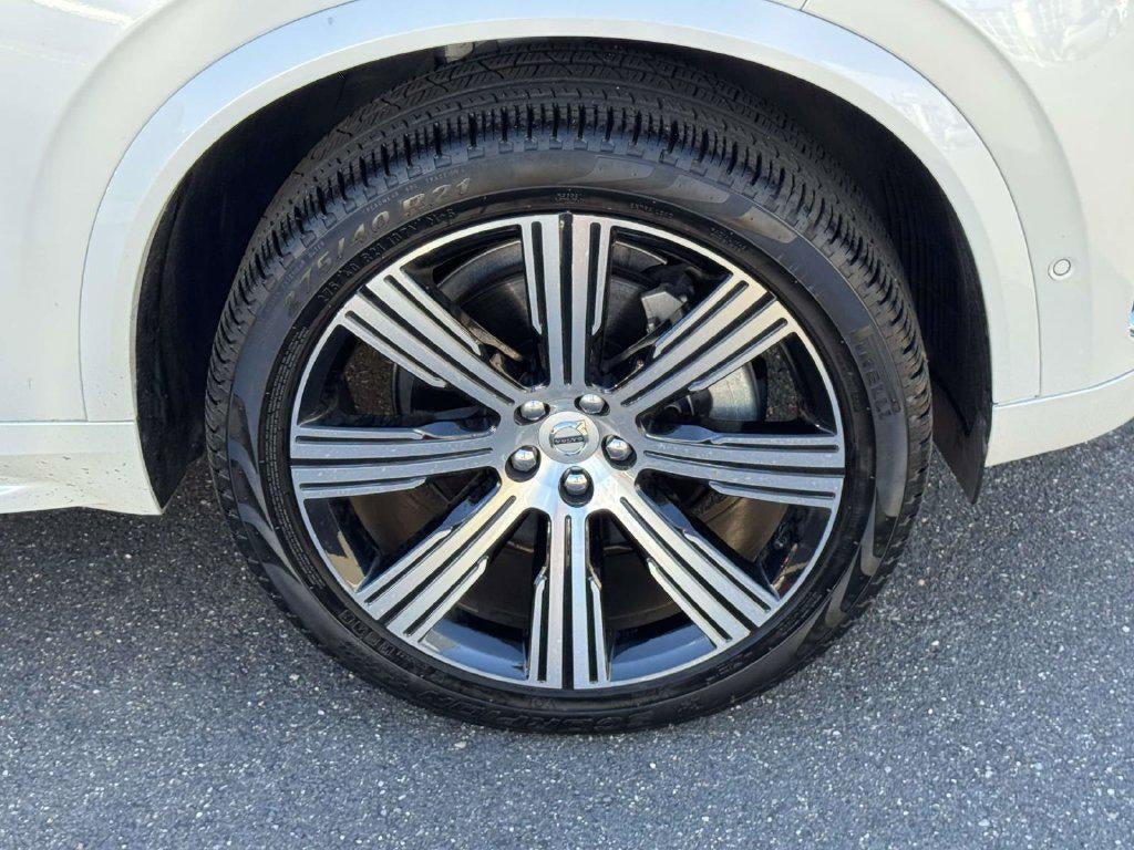 2025 Volvo XC90 B5 Plus