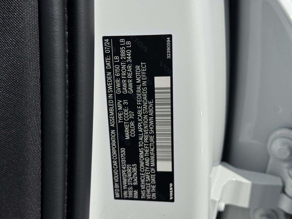 2025 Volvo XC90 B5 Plus