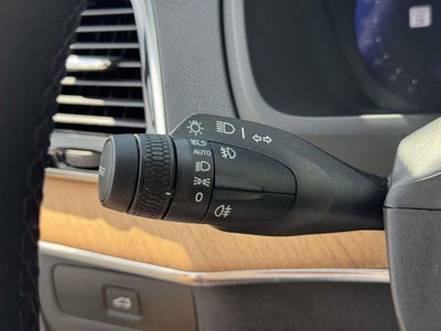 2025 Volvo XC90 B5 Plus