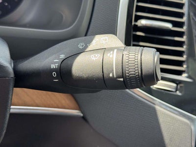 2025 Volvo XC90 B5 Plus