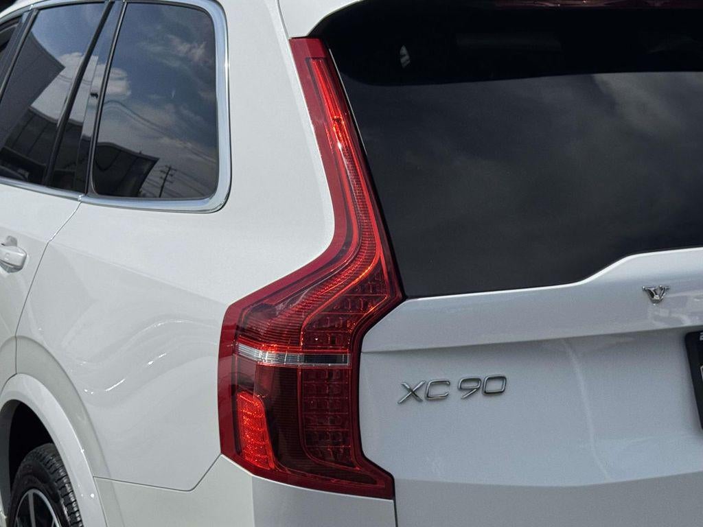 2025 Volvo XC90 B5 Plus
