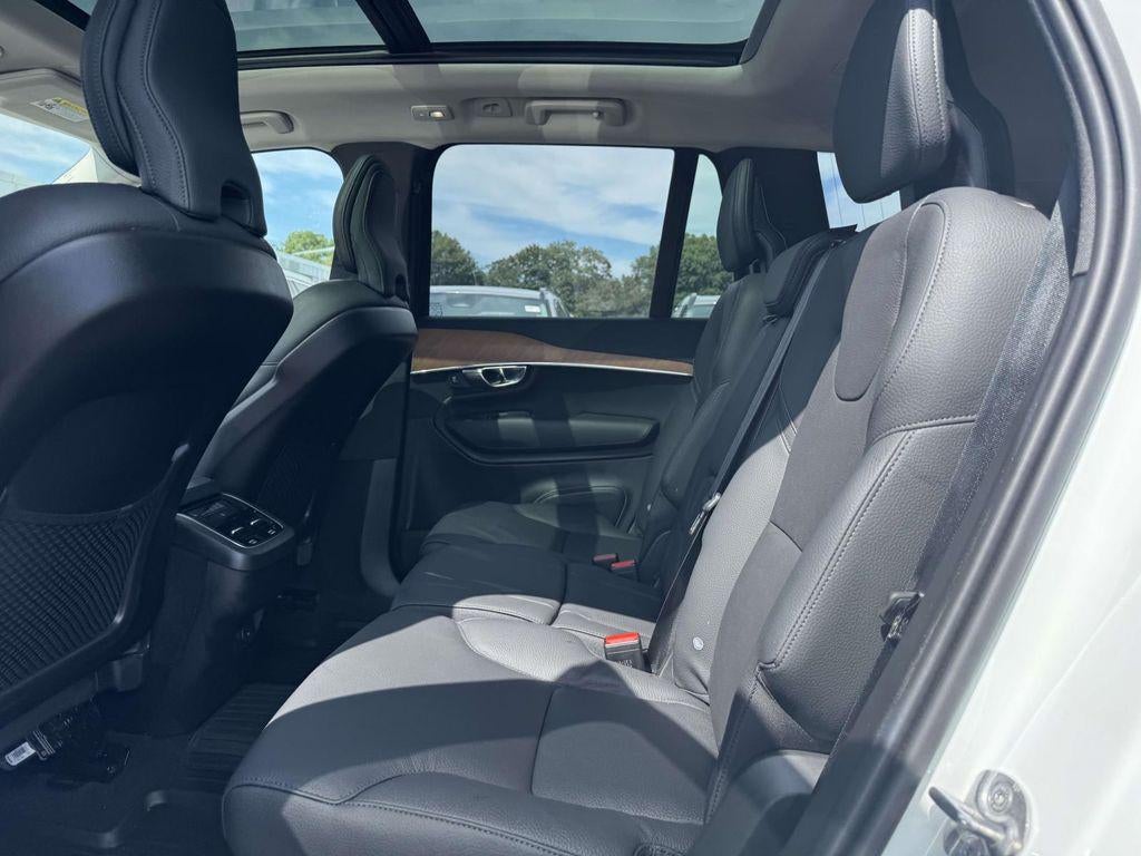 2025 Volvo XC90 B5 Plus