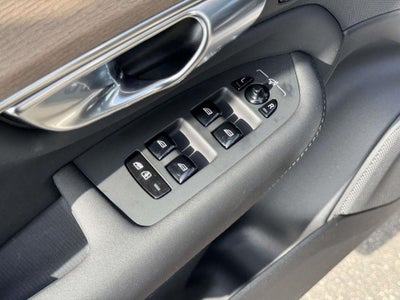 2026 Volvo XC90 Plus, B5 AWD Gas (mild hybrid), Gasoline, Bright, 7 Seats