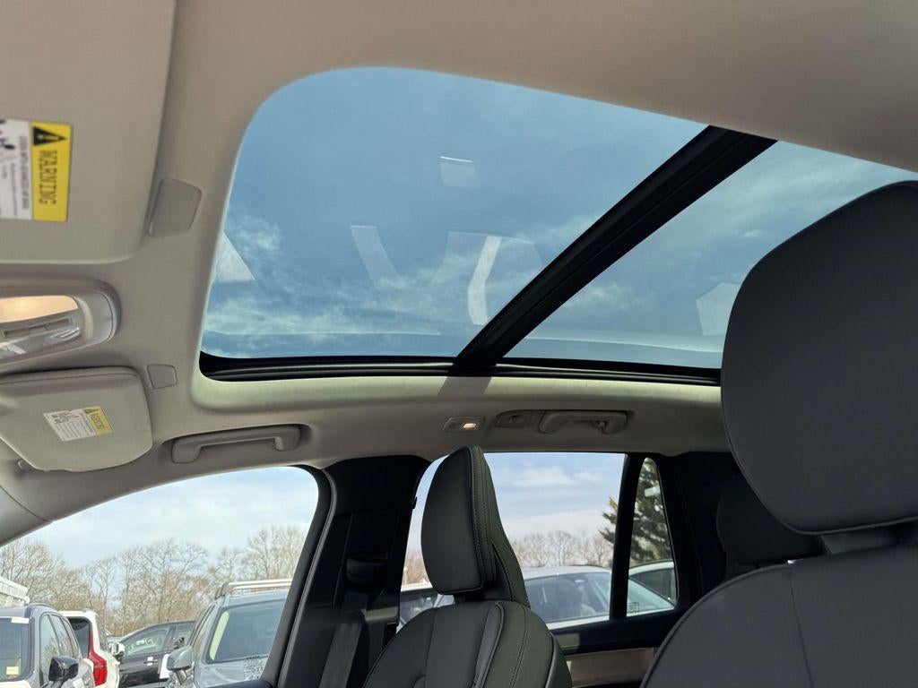 2026 Volvo XC90 Plus, B5 AWD Gas (mild hybrid), Gasoline, Bright, 7 Seats