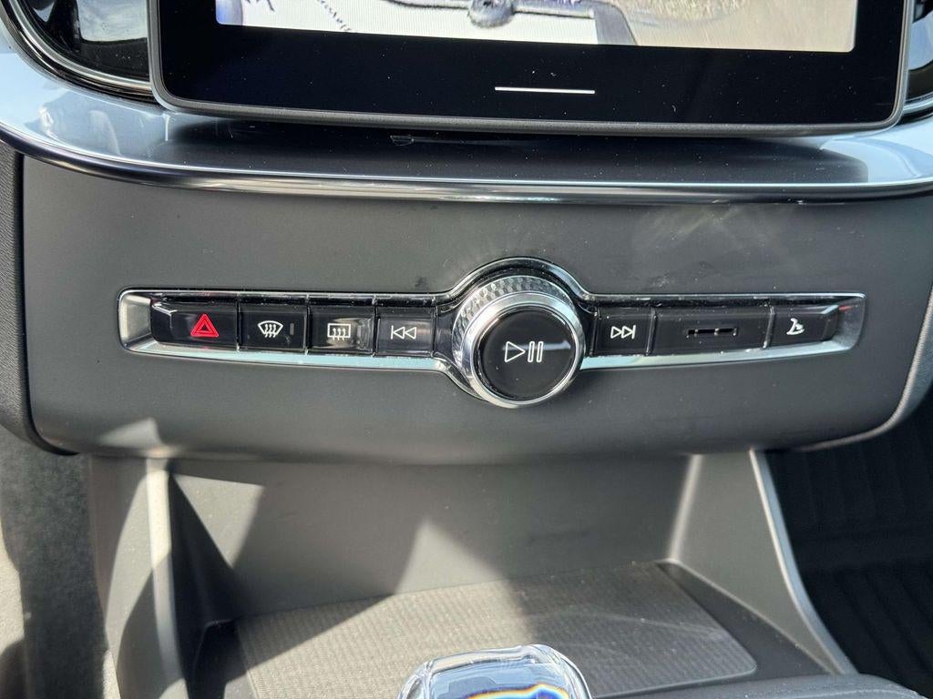 2026 Volvo XC90 Plus, B5 AWD Gas (mild hybrid), Gasoline, Bright, 7 Seats