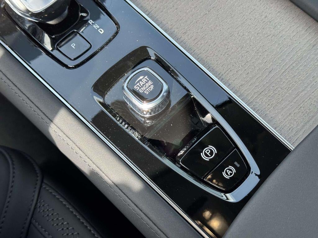 2026 Volvo XC90 Plus, B5 AWD Gas (mild hybrid), Gasoline, Bright, 7 Seats