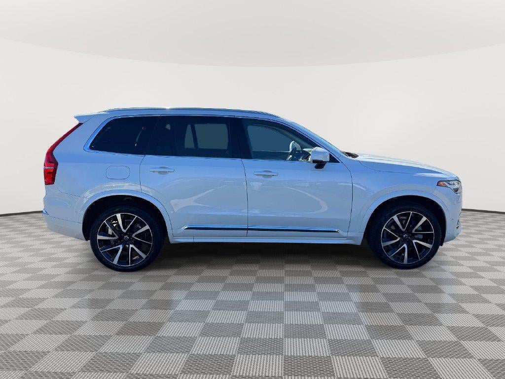 2025 Volvo XC90 B5 Plus