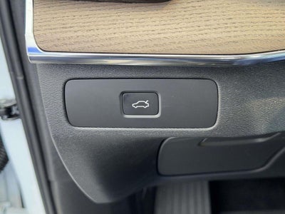 2026 Volvo XC90 Plus, B5 AWD Gas (mild hybrid), Gasoline, Bright, 7 Seats