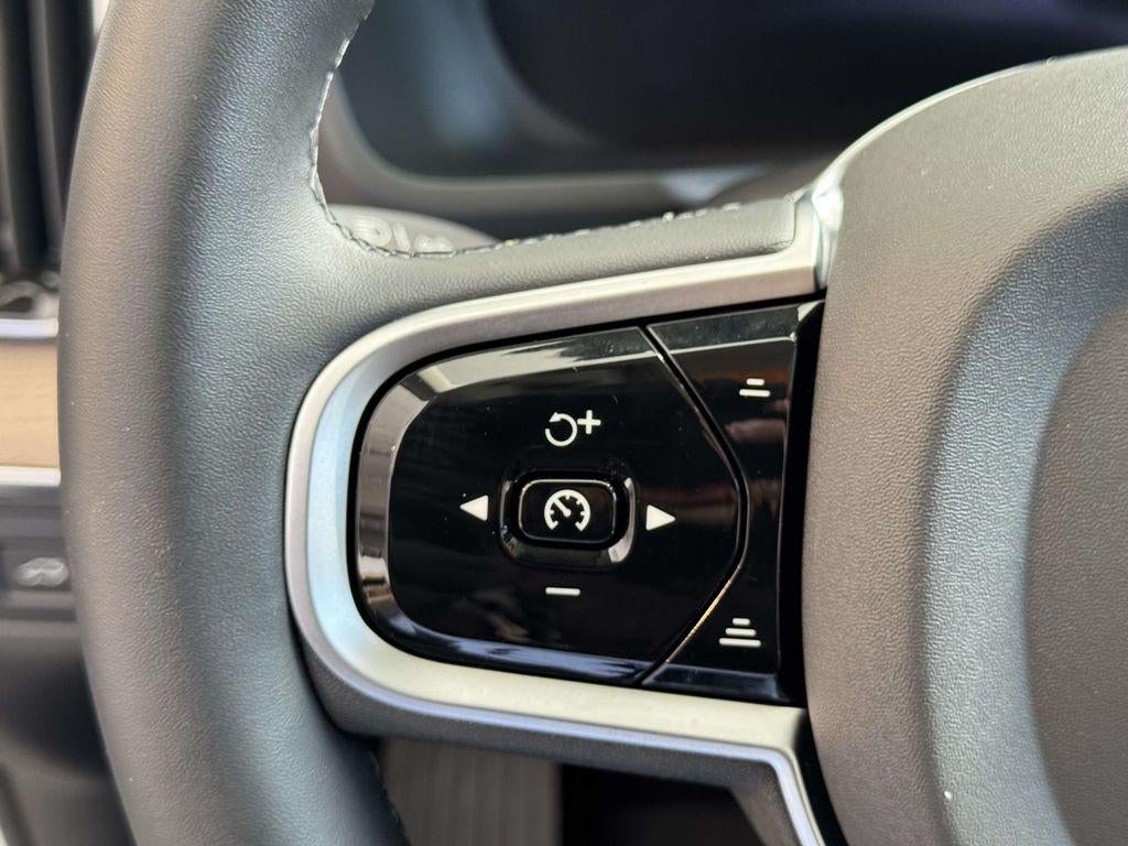 2026 Volvo XC90 Plus, B5 AWD Gas (mild hybrid), Gasoline, Bright, 7 Seats