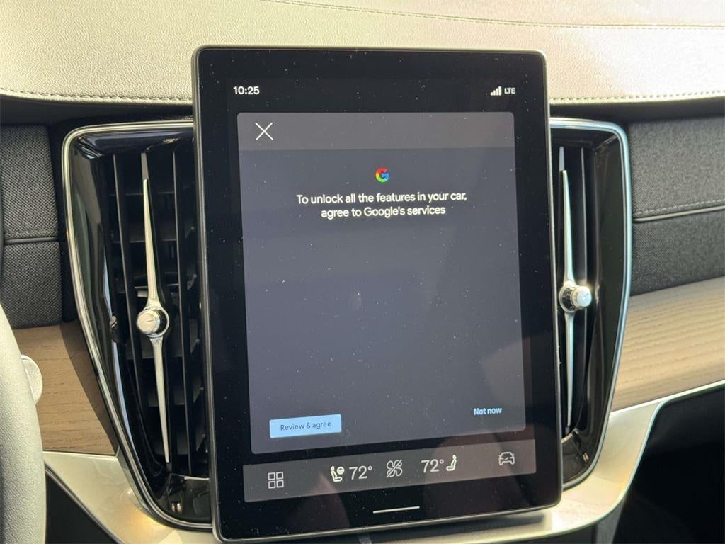 2026 Volvo XC90 Plus, B5 AWD Gas (mild hybrid), Gasoline, Bright, 7 Seats