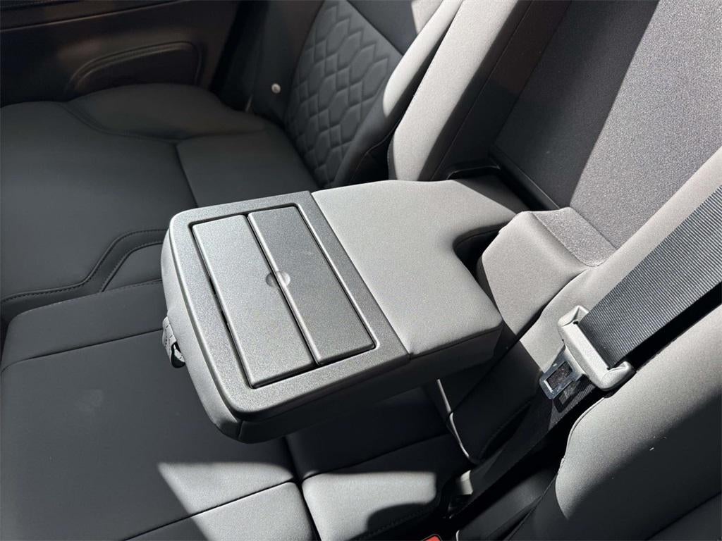 2026 Volvo XC90 Plus, B5 AWD Gas (mild hybrid), Gasoline, Bright, 7 Seats