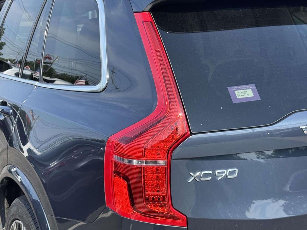 2025 Volvo XC90 B5 Core