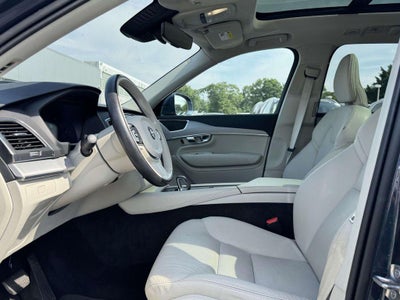 2025 Volvo XC90 B5 Core