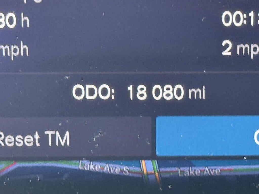 2025 Volvo XC90 B5 Core