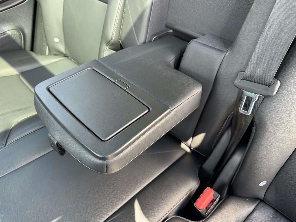2025 Volvo XC90 B5 Core
