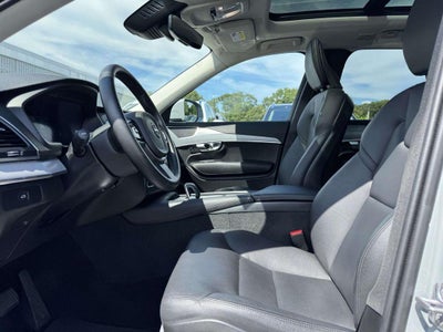 2025 Volvo XC90 B5 Core