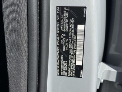 2025 Volvo XC90 B5 Core