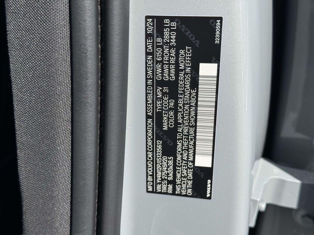 2025 Volvo XC90 B5 Core