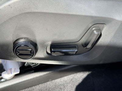 2025 Volvo XC90 B5 Core