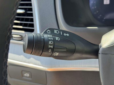 2025 Volvo XC90 B5 Core