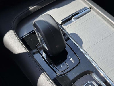 2025 Volvo XC90 B5 Core