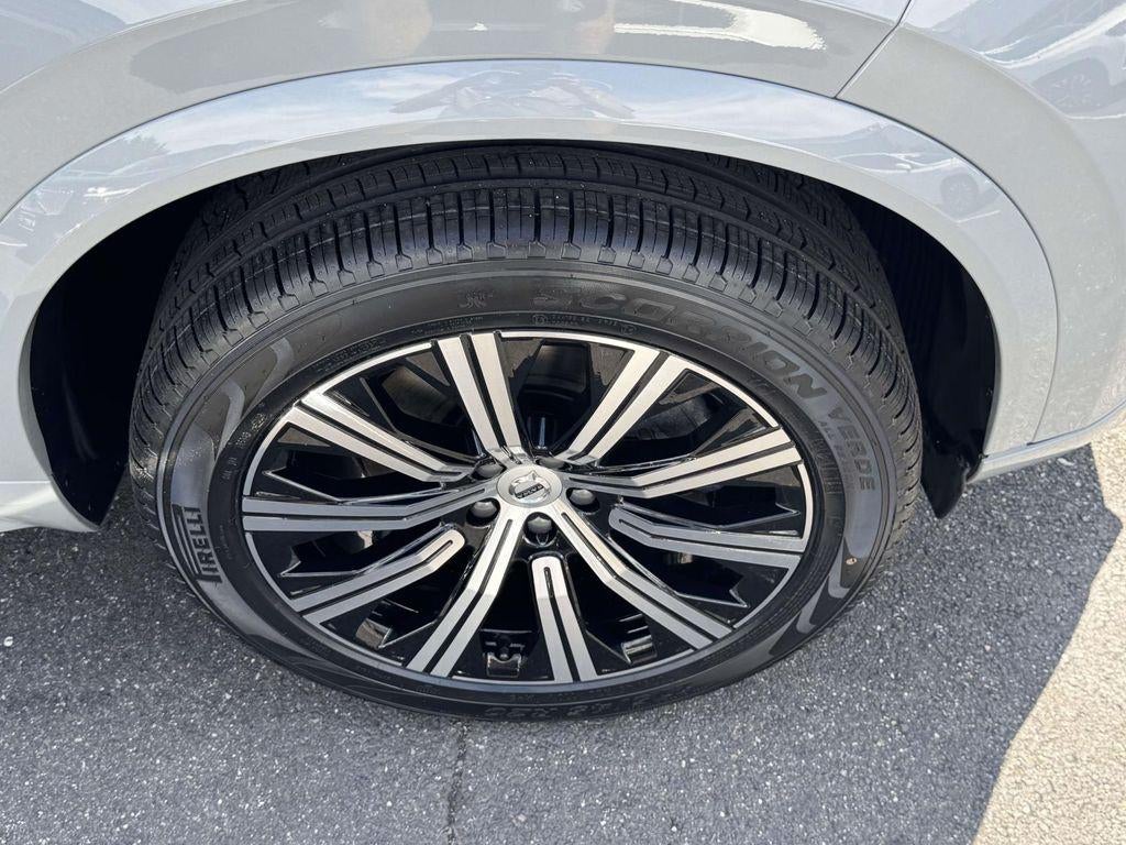 2025 Volvo XC90 B5 Core