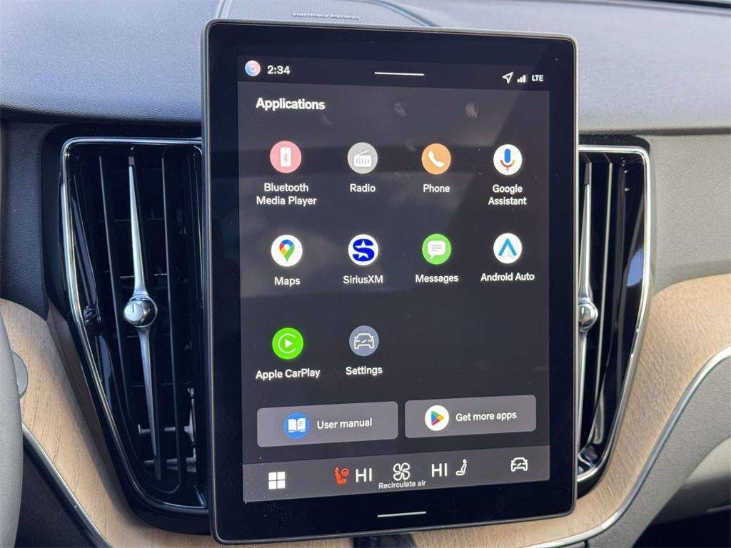 2026 Volvo XC60 B5 Plus