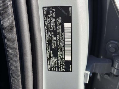 2025 Volvo XC60 B5 Plus