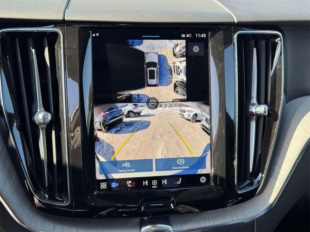 2025 Volvo XC60 B5 Plus