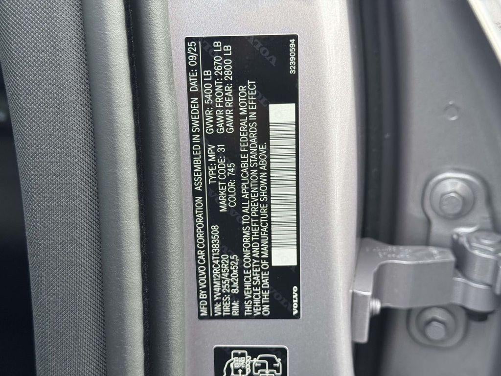 2026 Volvo XC60 B5 Plus