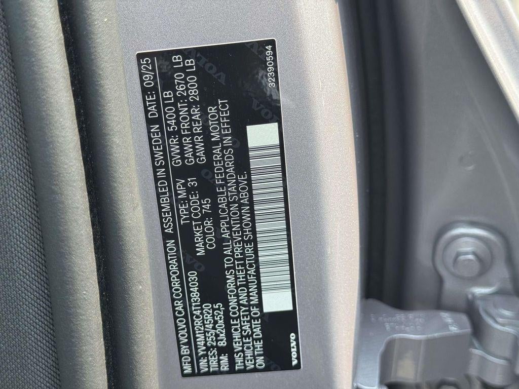 2026 Volvo XC60 B5 Plus