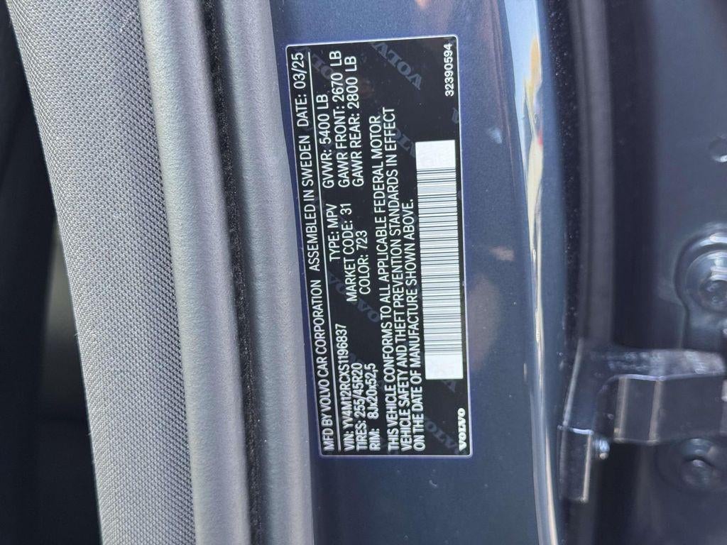 2025 Volvo XC60 B5 Plus