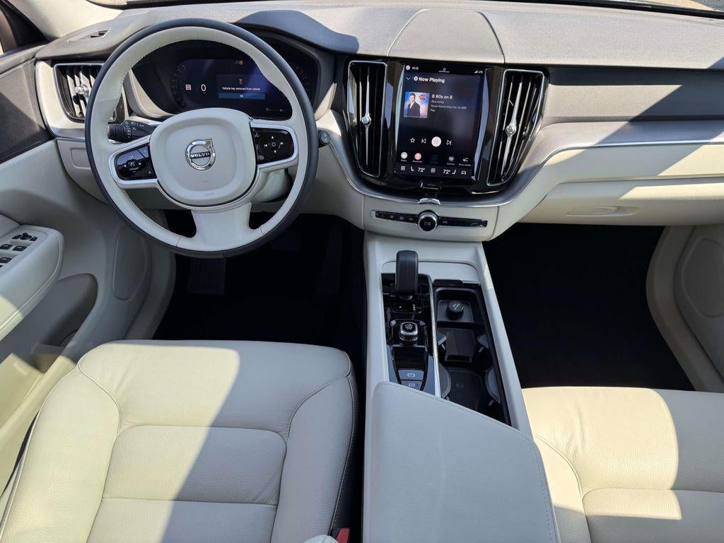 2025 Volvo XC60 B5 Core