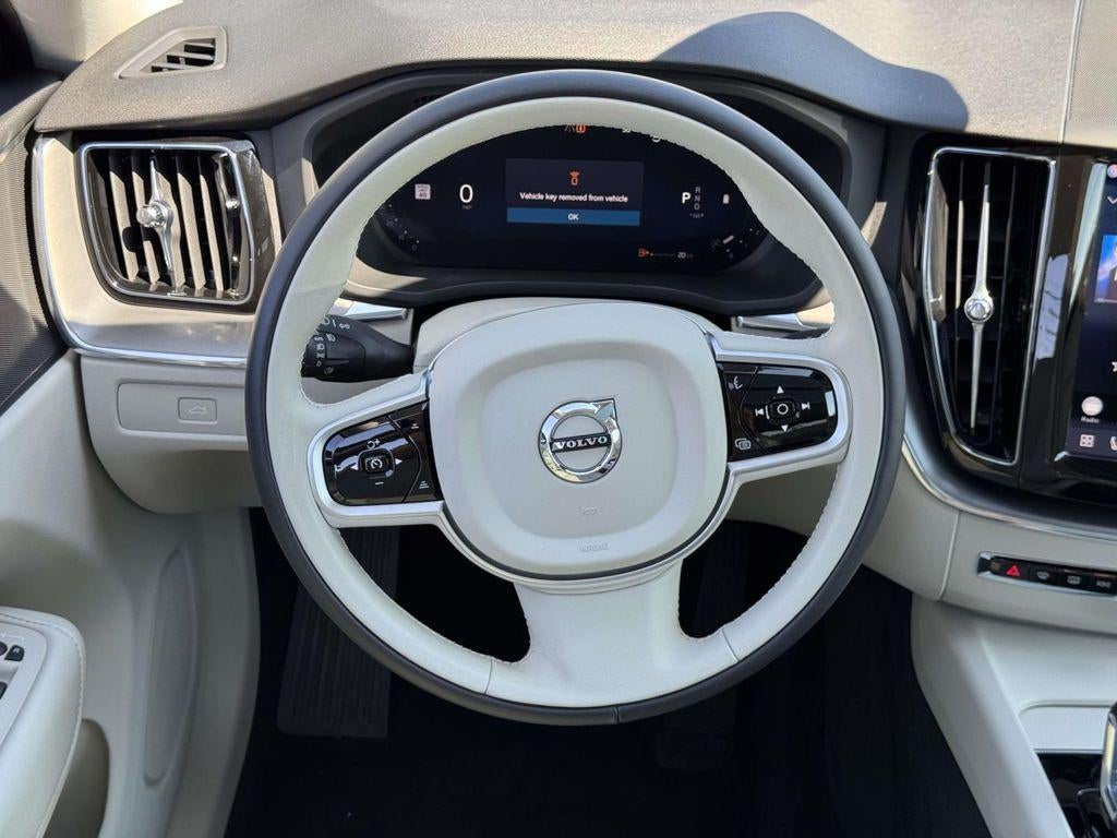 2025 Volvo XC60 B5 Core