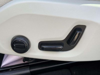 2025 Volvo XC60 B5 Core