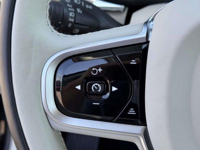 2025 Volvo XC60 B5 Core