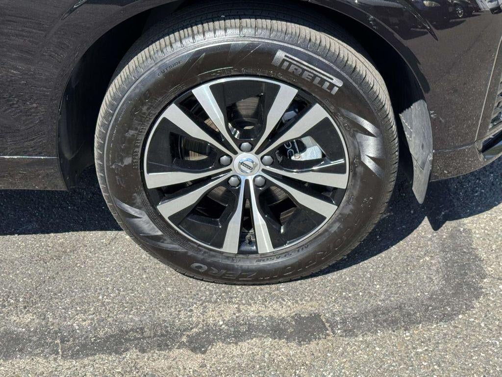 2025 Volvo XC60 B5 Core