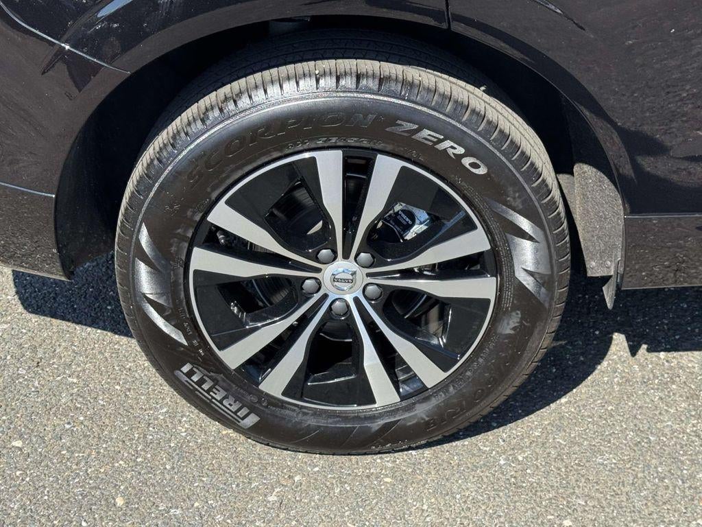 2025 Volvo XC60 B5 Core