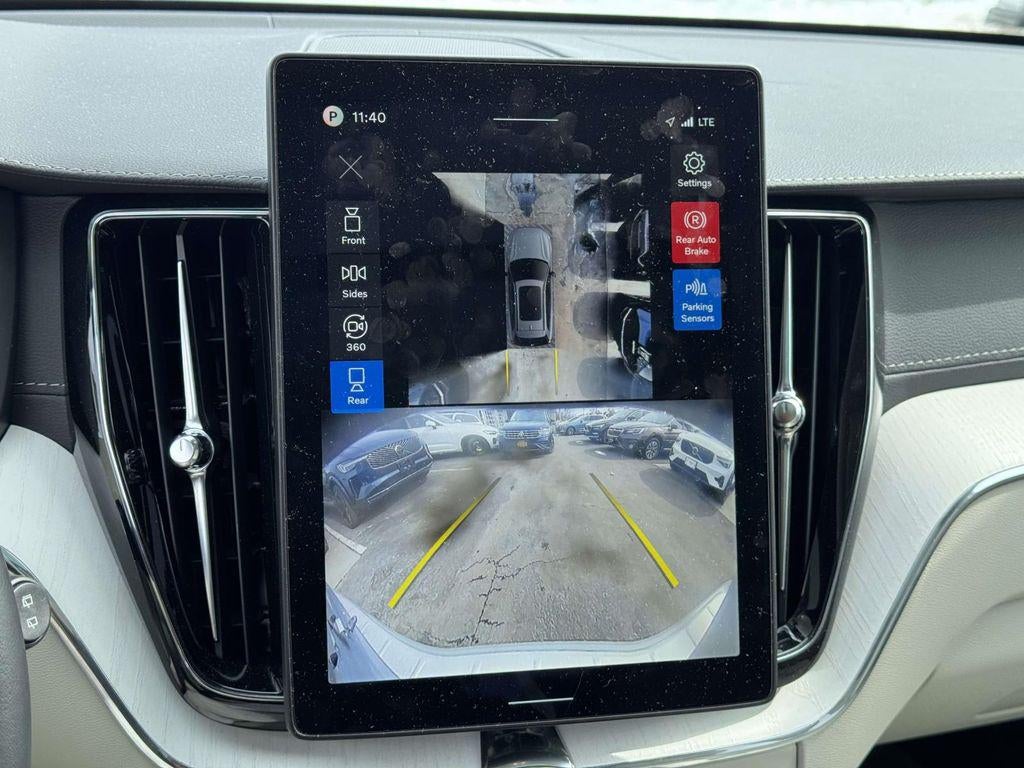 2026 Volvo XC60 B5 Ultra