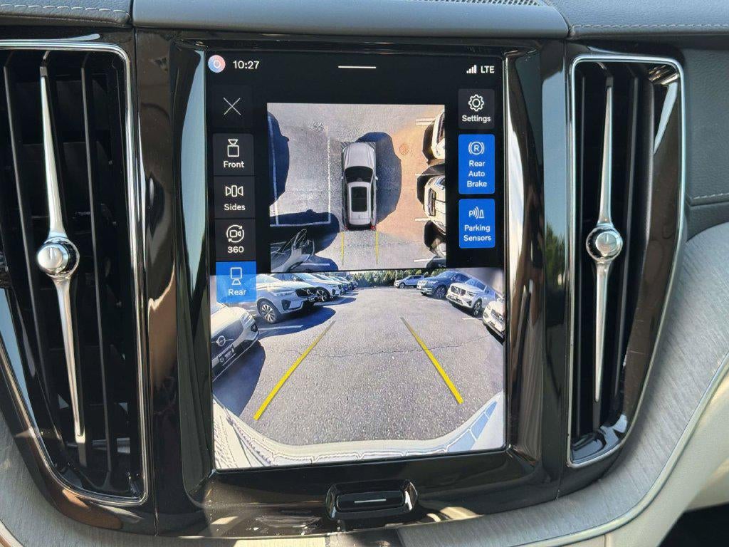 2025 Volvo XC60 B5 Ultra