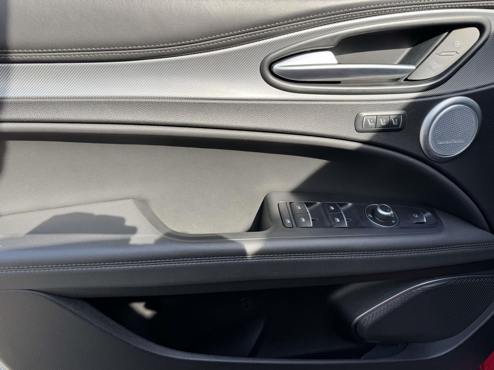 2023 Alfa Romeo Stelvio Veloce AWD