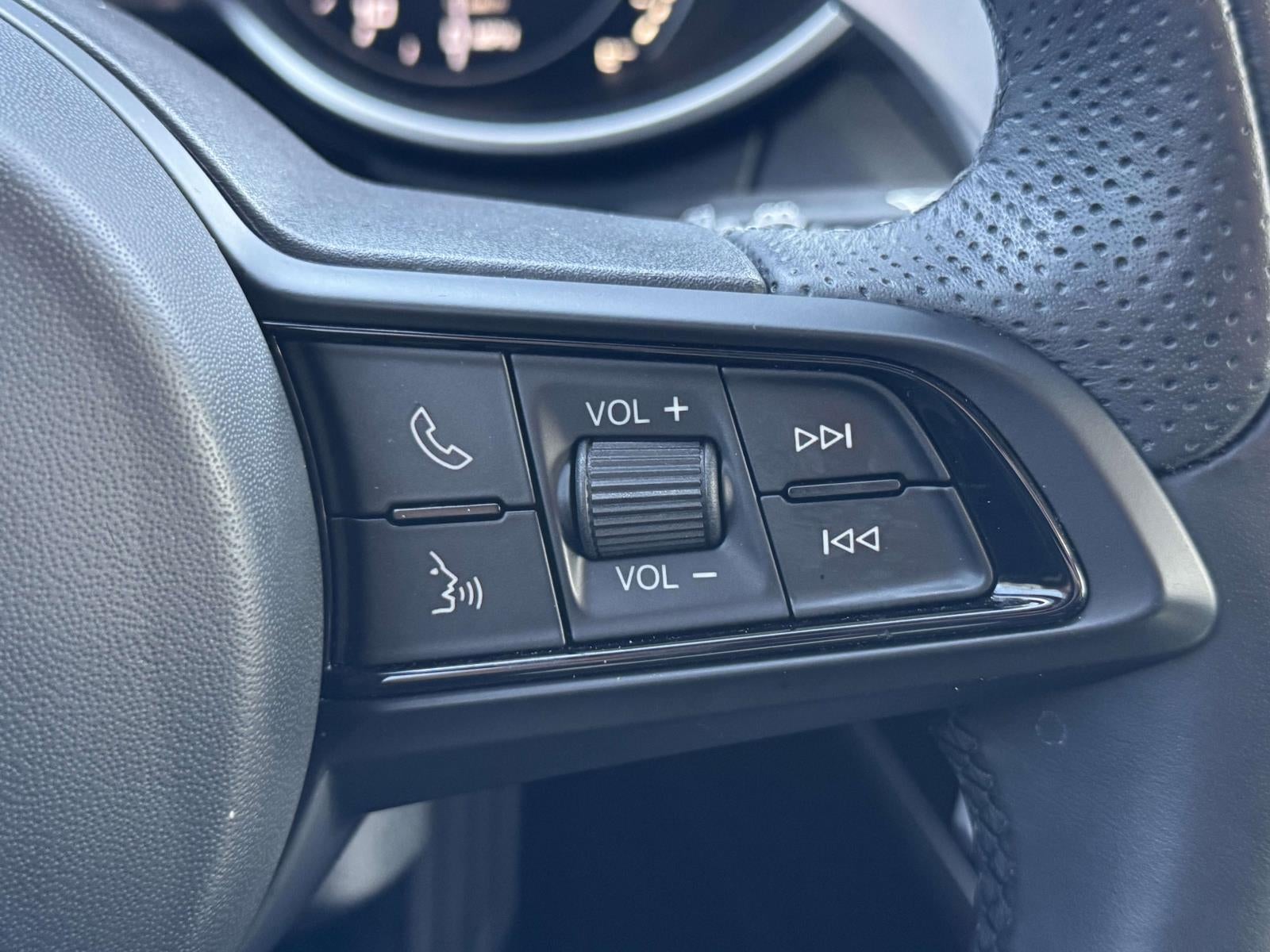 2023 Alfa Romeo Stelvio Veloce AWD